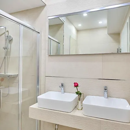 Location Nocleg ze śniadaniem 4*