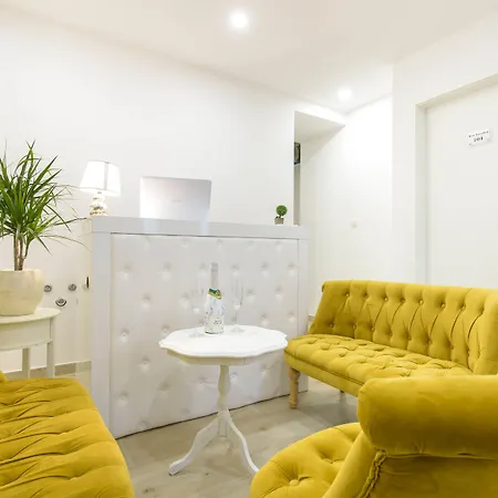 Panzió Location Split