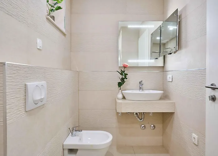 Location 4* 스플리트