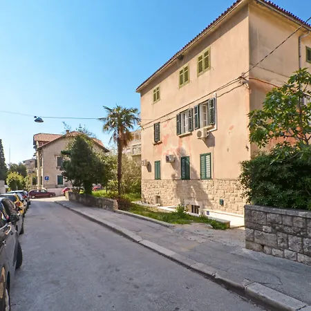 Oda ve Kahvaltı Location 4*